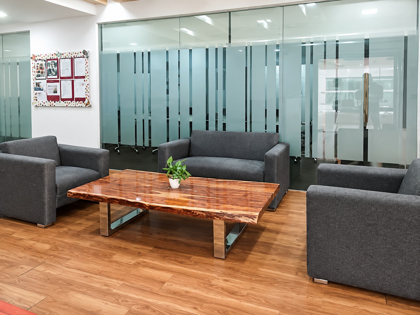 Instantoffices Assotech Business Cresterra