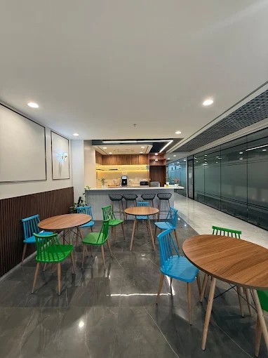 Pinnacle Tower 142