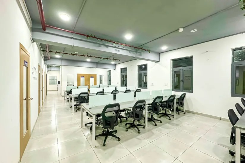 Pacepro Co-works, Dedicated Desk, Noida
