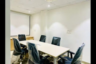 Golden Glory Noida, Dedicated Desk