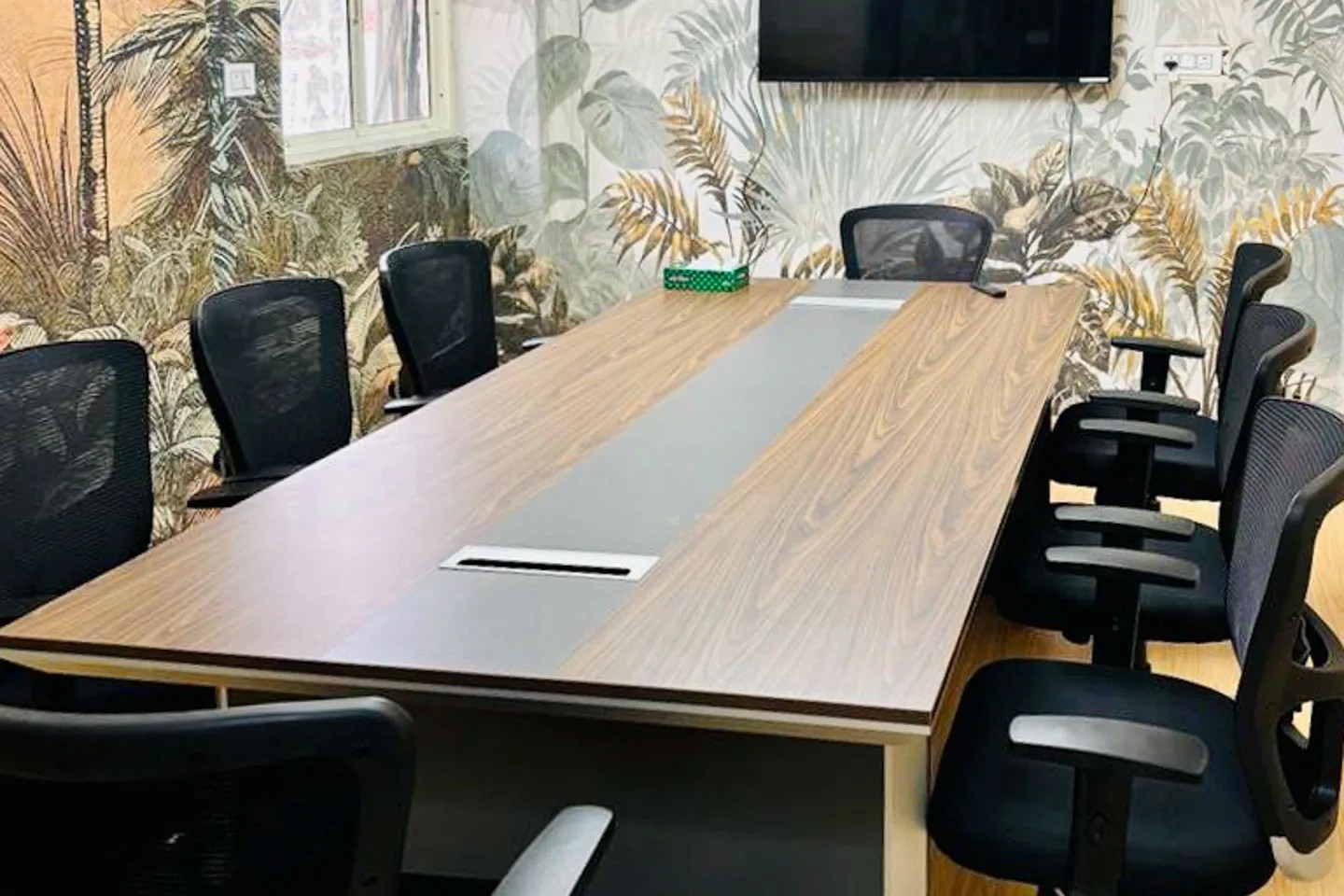 Business Magnets Workspaces