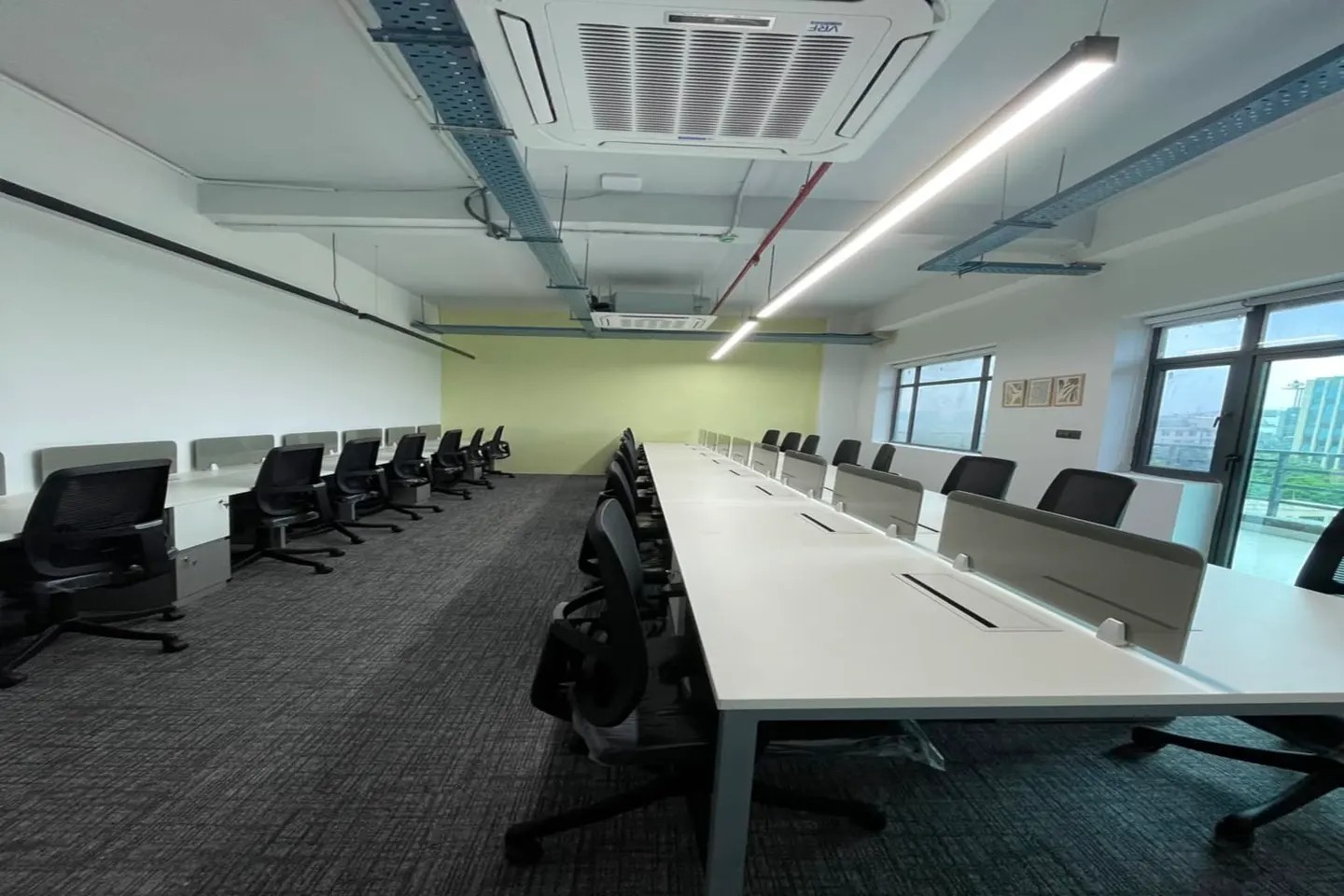Showffice Coworking Space Amartex Tower