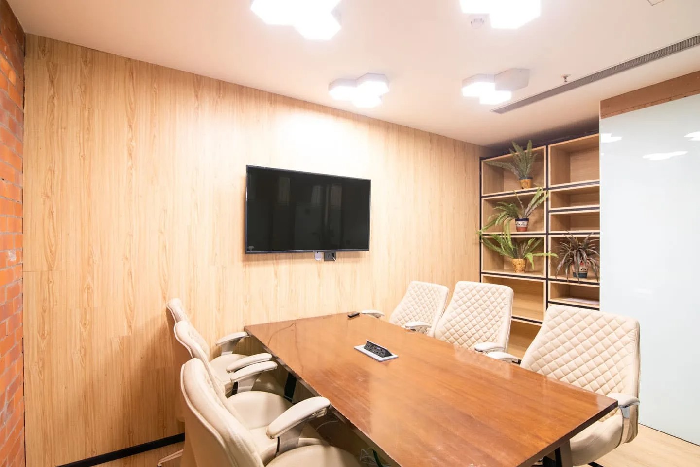 SupremeWork Eros City Square Mall, Private Cabin