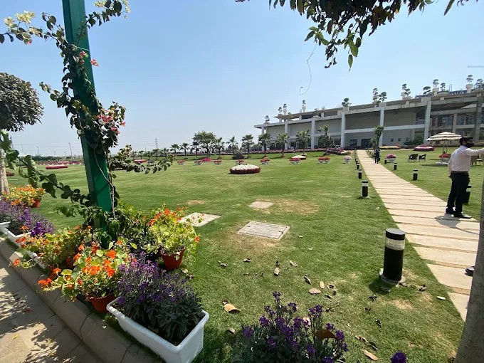 Central Park Flower Valley, Gurugram