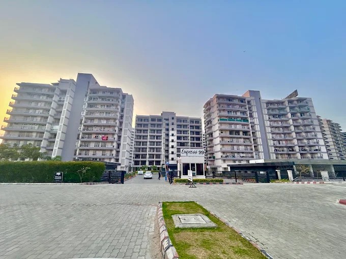 PAREENA EXPRESS HEIGHT, Gurugram
