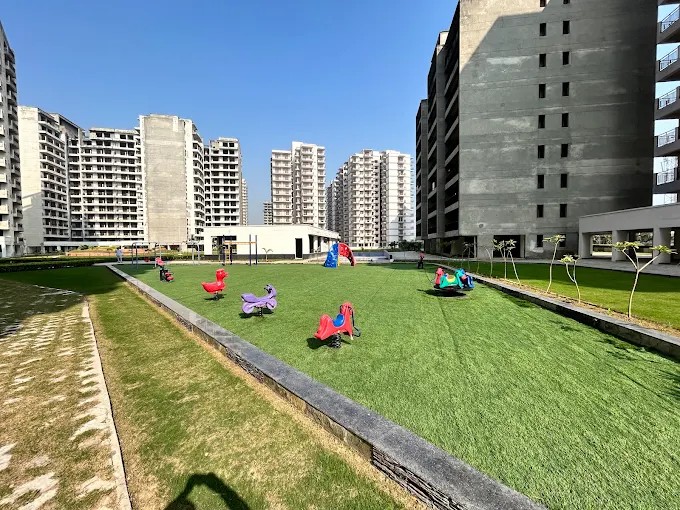 PAREENA EXPRESS HEIGHT, Gurugram