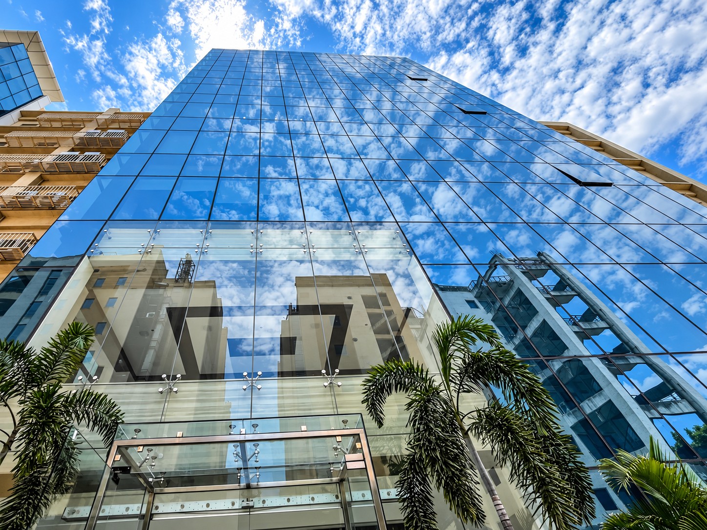 Estatelion Graphix Tower