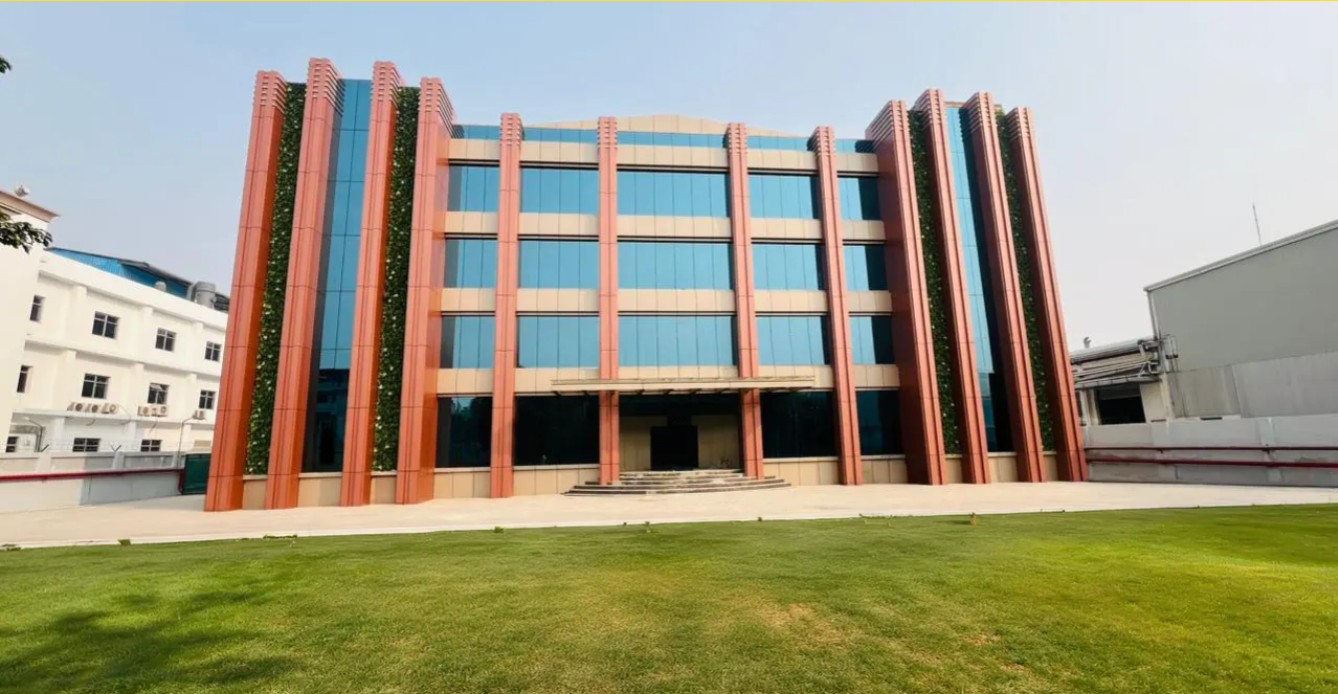 Akasa - D 13, Sector 59 Noida
