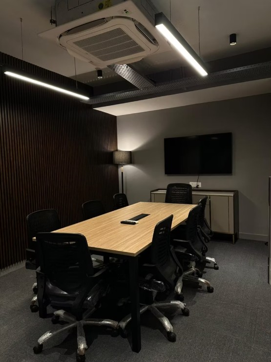 Desker - Noida sector 2