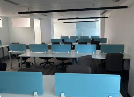 Synq.work- Plot 18 Sector 44