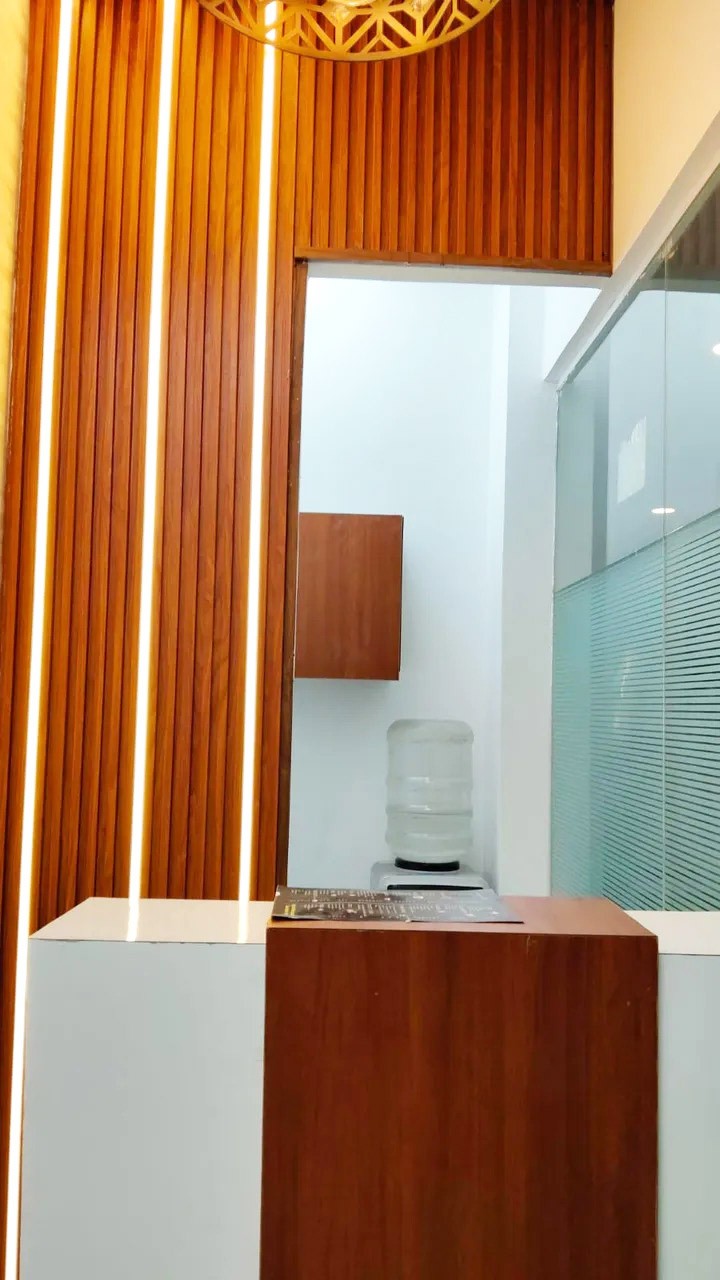Qdesq echzone 4, Noida Extension