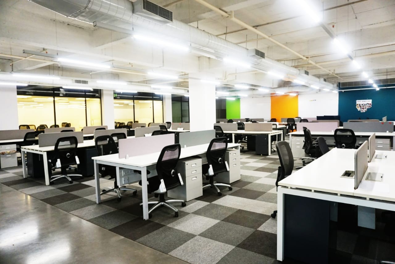 Qdesq Execube, Noida