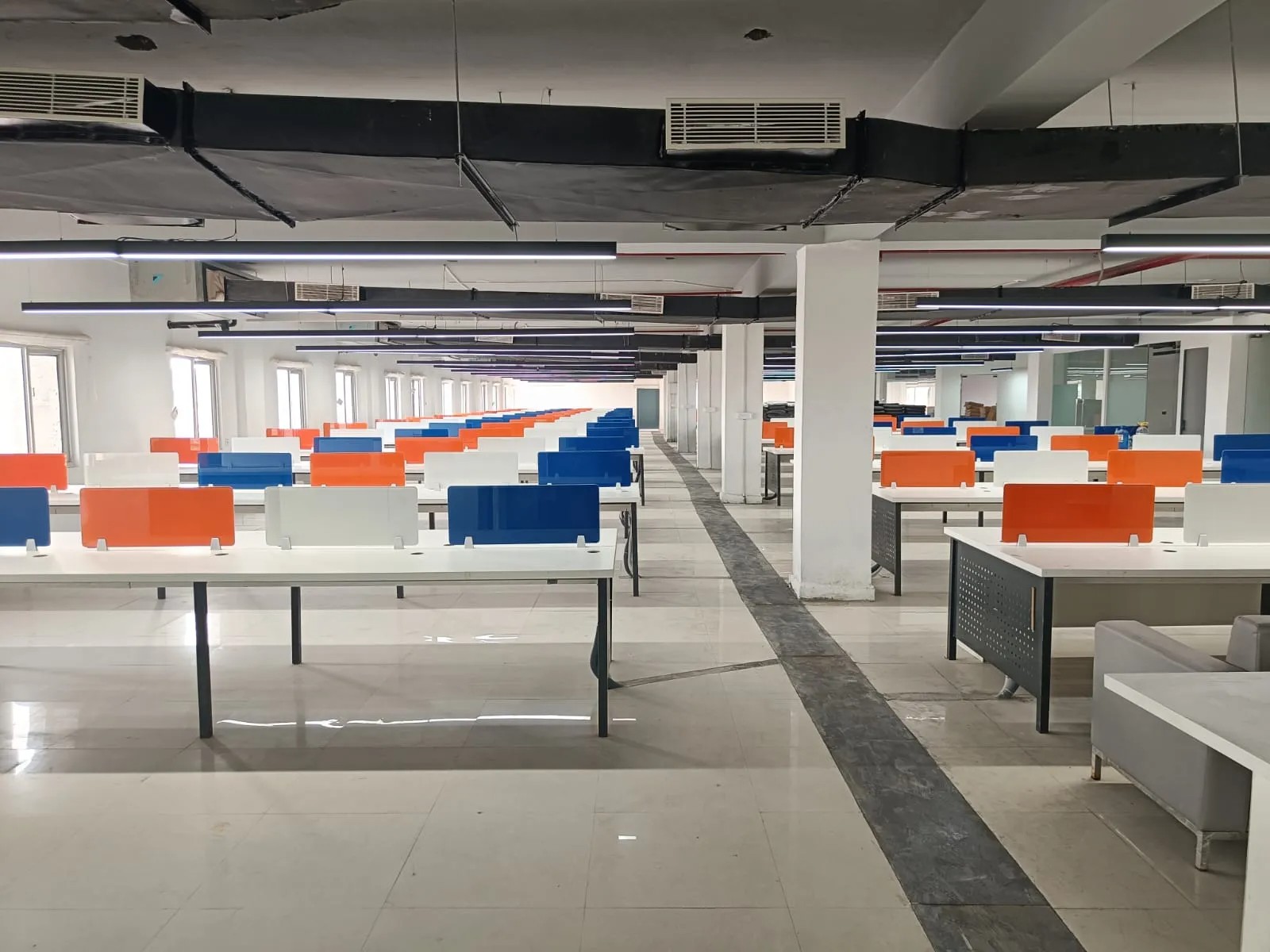 Qdesq Smart Gro, Noida