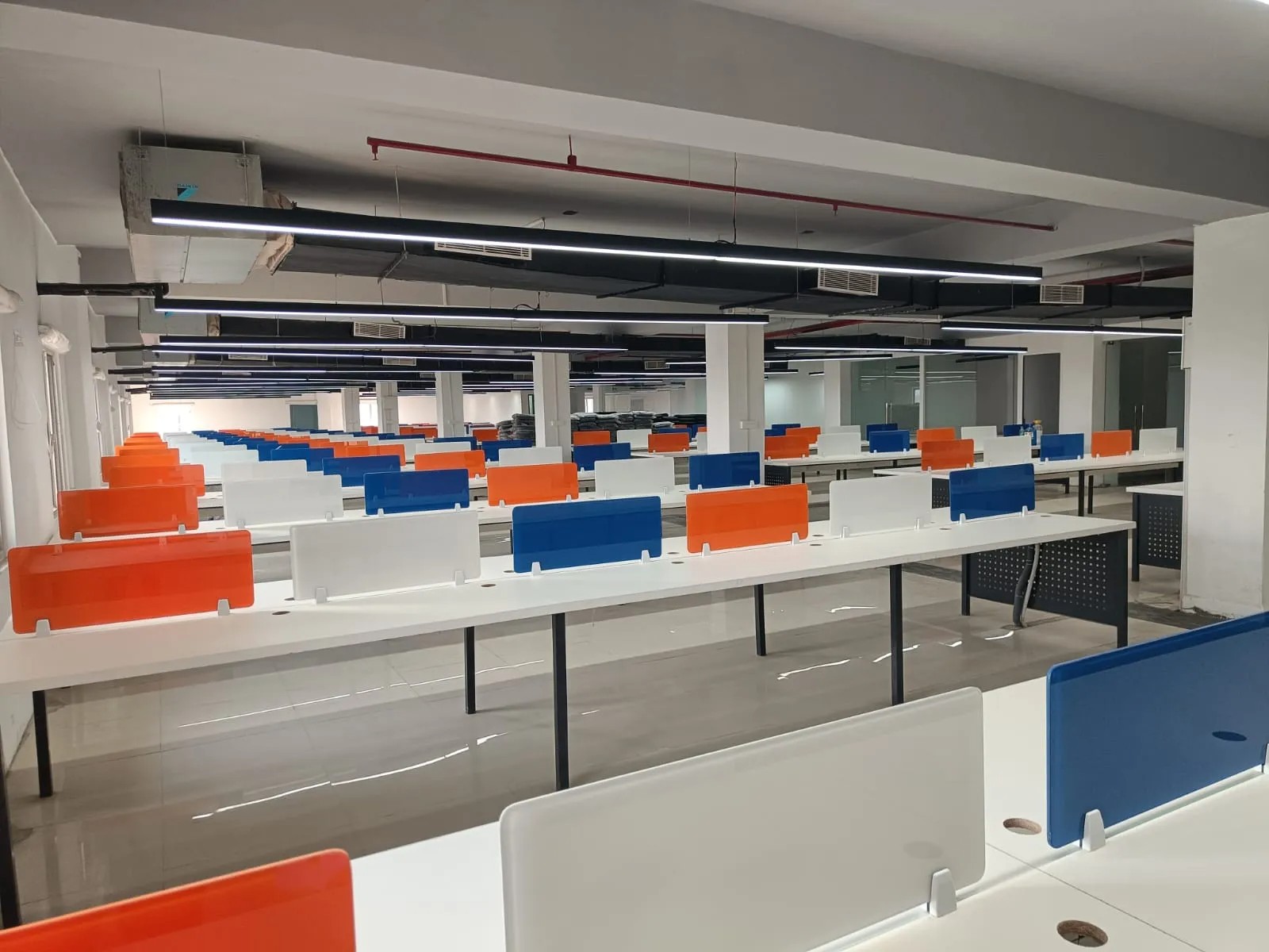 Qdesq Smart Gro, Noida