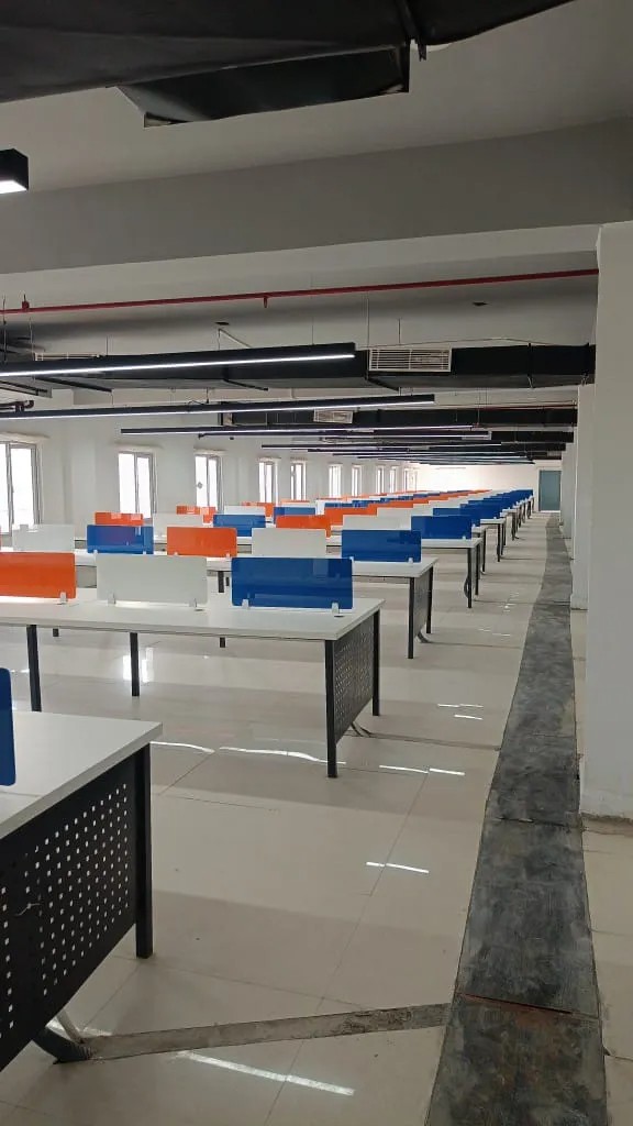 Qdesq Smart Gro, Noida