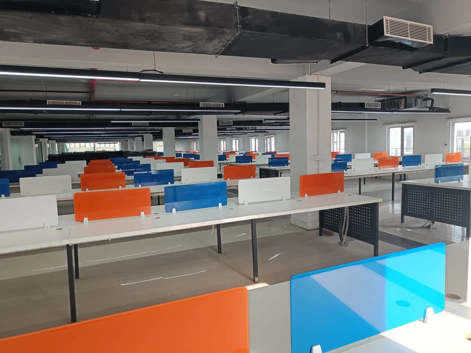 Qdesq Smart Gro, Noida